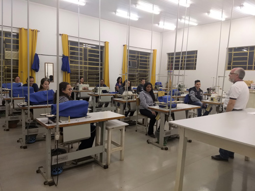 Aulas de cursos técnicos têm início na Escola do Senai