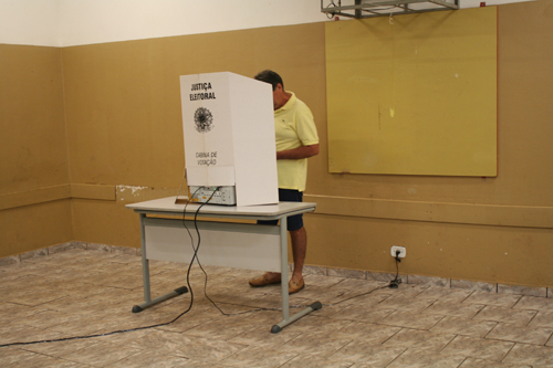 Amanhã eleitor vai às urnas votar em seis cargos