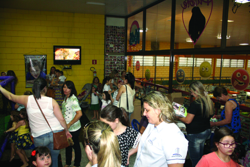 Candeia lança Revista Ilustrada na terça-feira