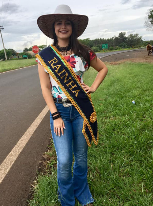 Camila Folieni é eleita Rainha do Rodeio de Bariri 2018