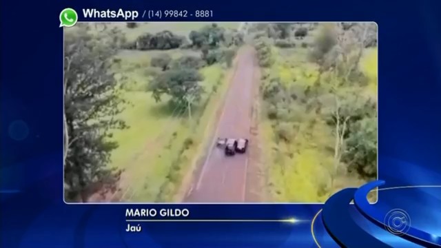 Acidente com três carros é flagrado por drone em Jaú