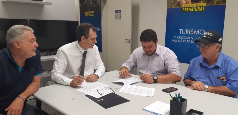 Pederneiras consegue verba para asfaltar pista do aeroporto