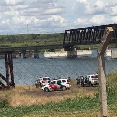 Polícia Militar prende suspeitos de assalto a supermercado em Itapuí