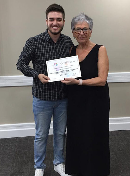 Fisioterapeuta finaliza curso em São Paulo