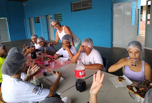Projeto de ciências utiliza culinária para ensinar células