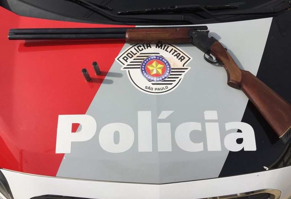 Bariri: Homem é detido com espingarda calibre 12