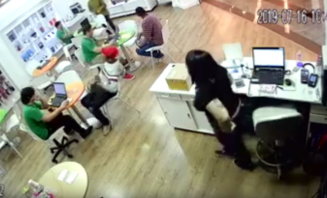 JAÚ: Bandidos armados roubam loja no Jaú Shopping