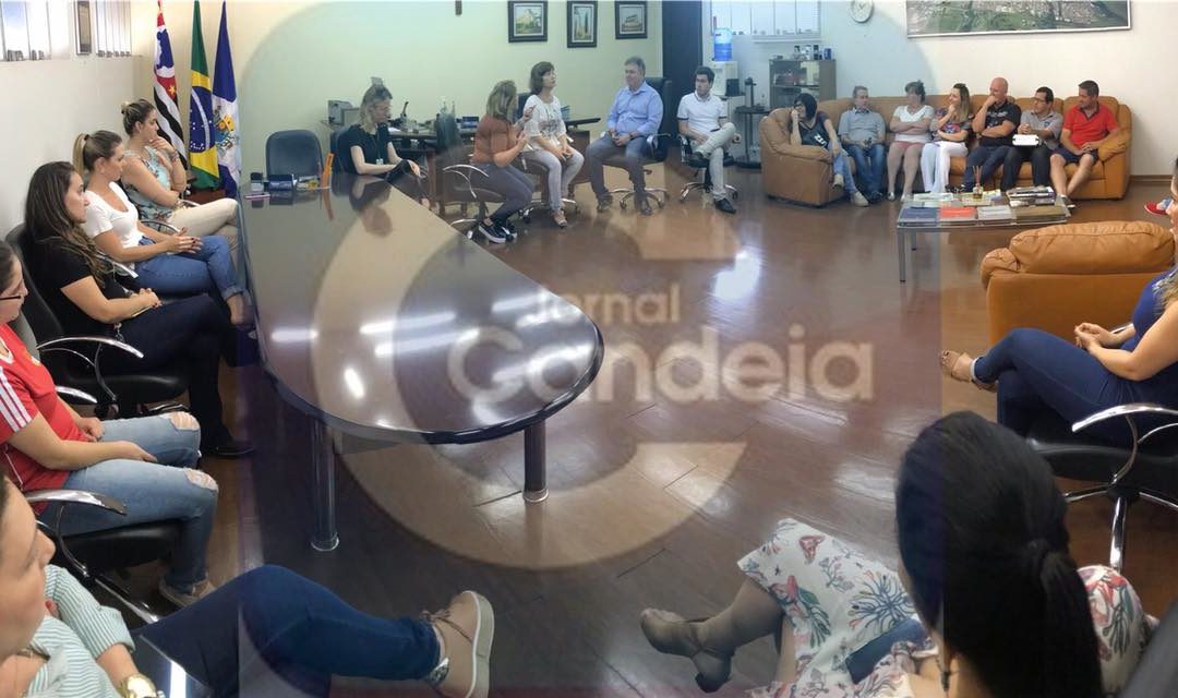 Bariri: Comerciantes locais se reúnem com prefeito contra “feirinha”