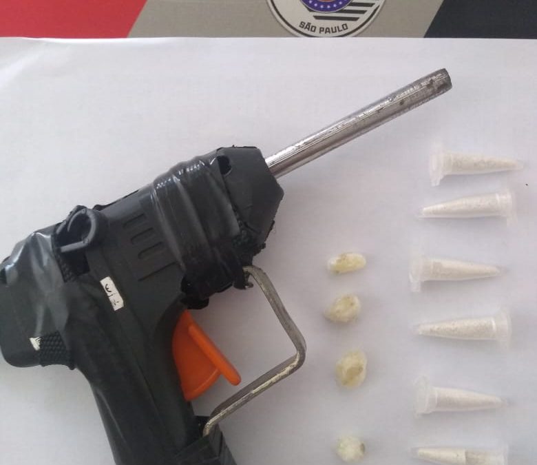 Bariri: Polícia detém adolescente com pistola de cola e ‘drogas falsas’