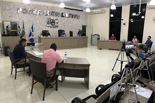 Projeto destina R$ 100 mil para castração e microchipagem de animais