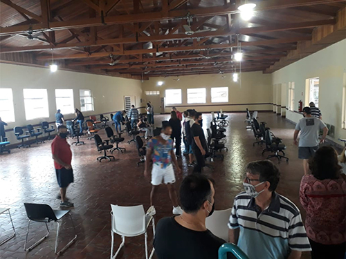 Feirão de Cadeiras do Lar Vicentino traz novidades neste sábado