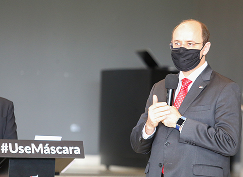 Governo de SP dá autonomia a municípios para seguir plano de volta às aulas