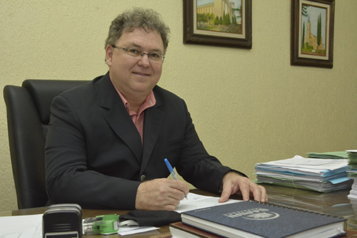 MP aciona Neto Leoni na Justiça por possíveis nomeações irregulares