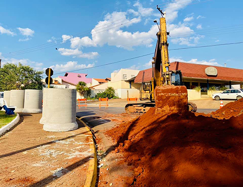 Prefeitura se posiciona sobre obras de galeria no Lago