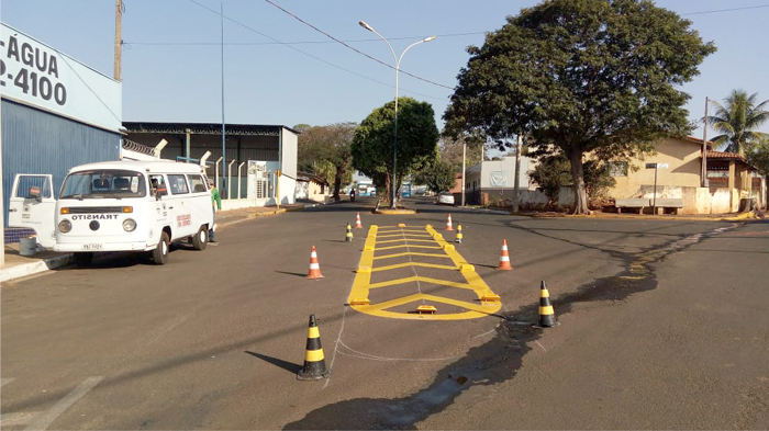 Bariri: Setor de Trânsito sinaliza acesso à Avenida da Saudade