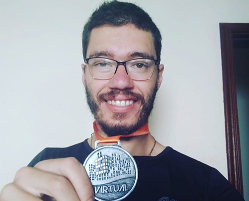 Atleta participa de corrida virtual