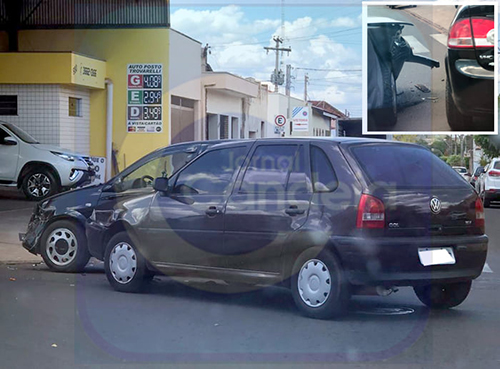 Bariri: Carros se chocam próximo a cruzamento no Centro