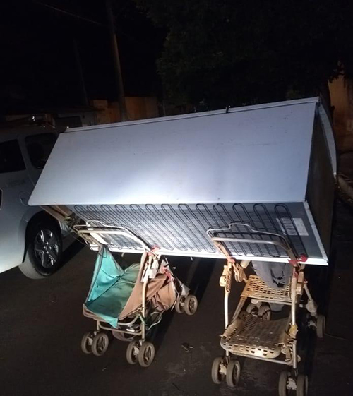 PM recupera geladeira furtada com carrinhos de bebê
