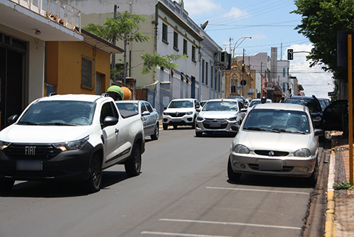 Proprietários de veículos começam a pagar o IPVA