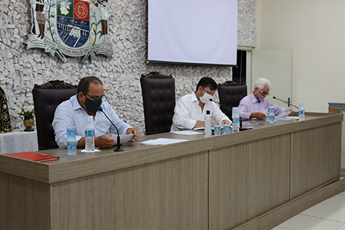 Câmara vota doze projetos na última sessão ordinária do ano