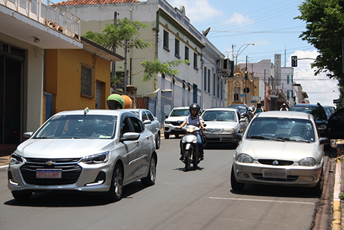 Em ano de pandemia, frota em Bariri tem aumento de 375 veículos