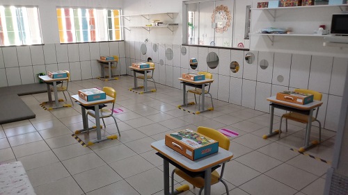 Escolas estão com retorno pronto, mas liminar proíbe aulas presenciais