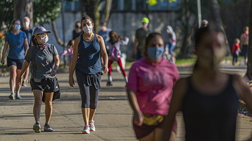 Para conter avanço da pandemia, SP vai voltar à fase vermelha aos fins de semana