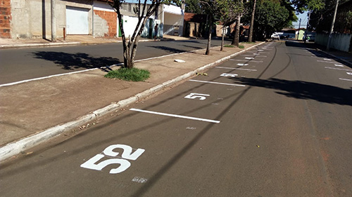 Revitalização da feira livre avança com boxes e busca de novos expositores