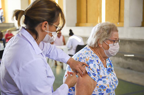 Segunda-feira idosos a partir de 90 anos começam a ser vacinados
