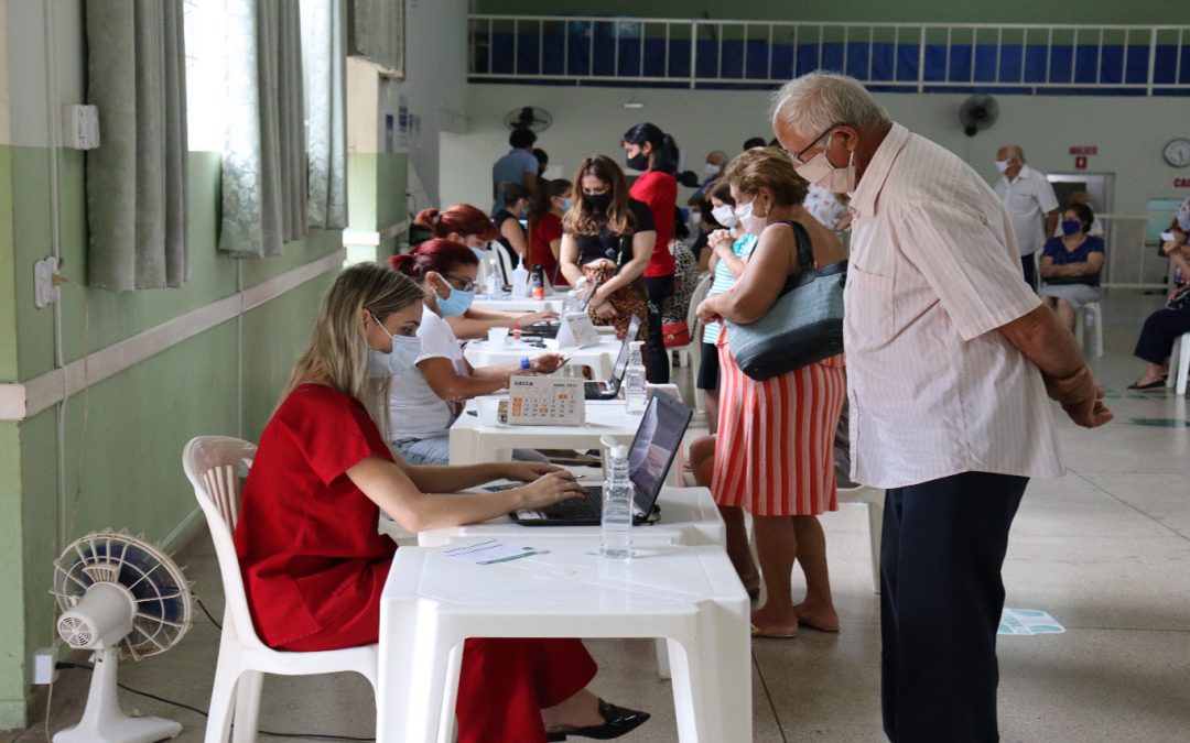 Bariri começa a vacinar idosos acima de 74 anos