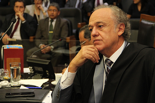 TCE suspende licitação da prefeitura para assessoria na Educação