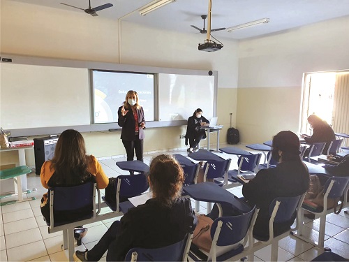 Educadores participam de encontro sobre Sistema SIM/FTD