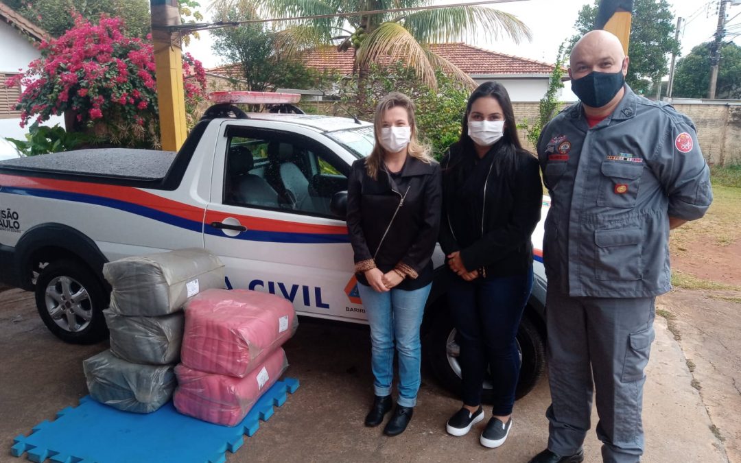 Bariri recebe 50 cobertores