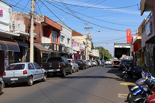 Bariri amplia funcionamento de atividades econômicas