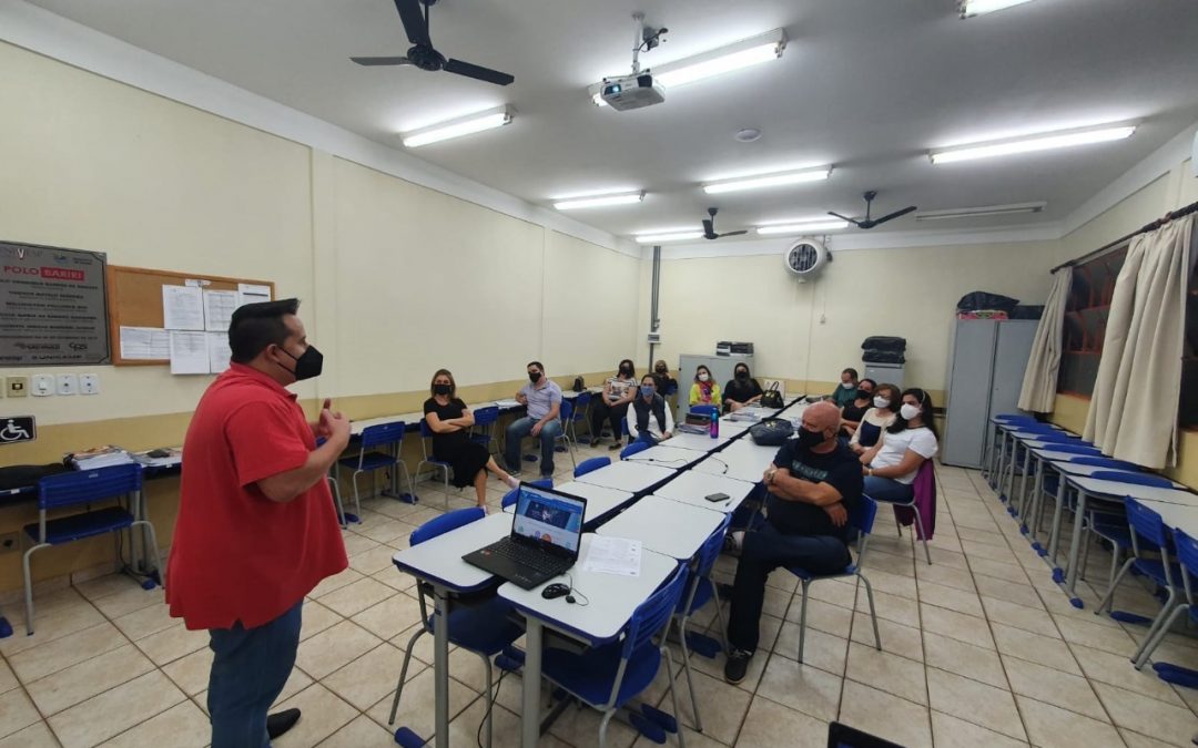 Professores da rede municipal participam de formação docente