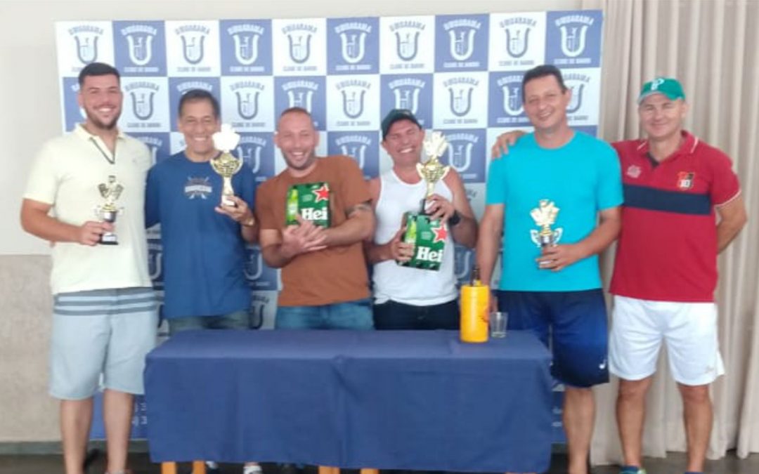 Umuarama realiza campeonato de truco