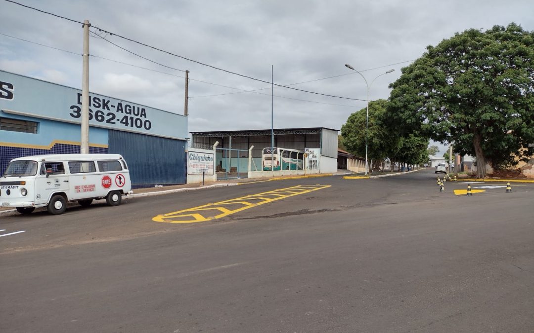 BARIRI: Região do cemitério recebe pintura