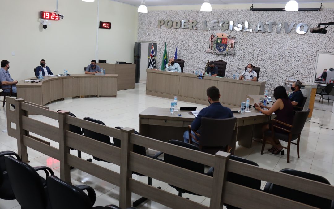 Câmara aprova seis projetos na primeira sessão do mês de novembro