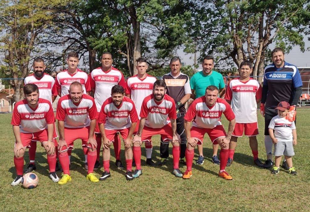 Líder, Eisenbahn pega o Renova no Umuarama