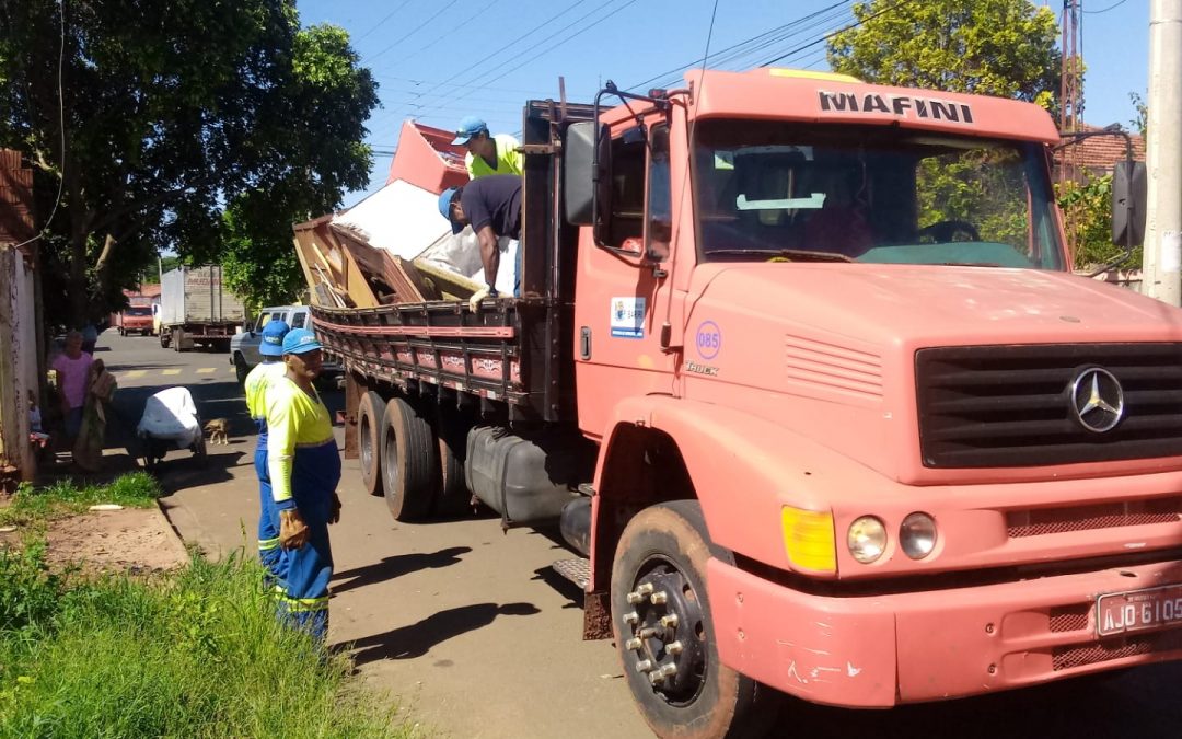 Mutirão de Limpeza recolhe 42 caminhões de entulho e móveis velhos
