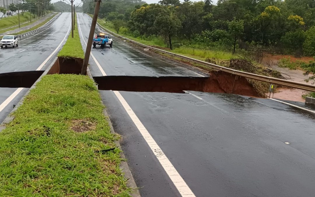Seis rodovias paulistas concedidas continuam interditadas