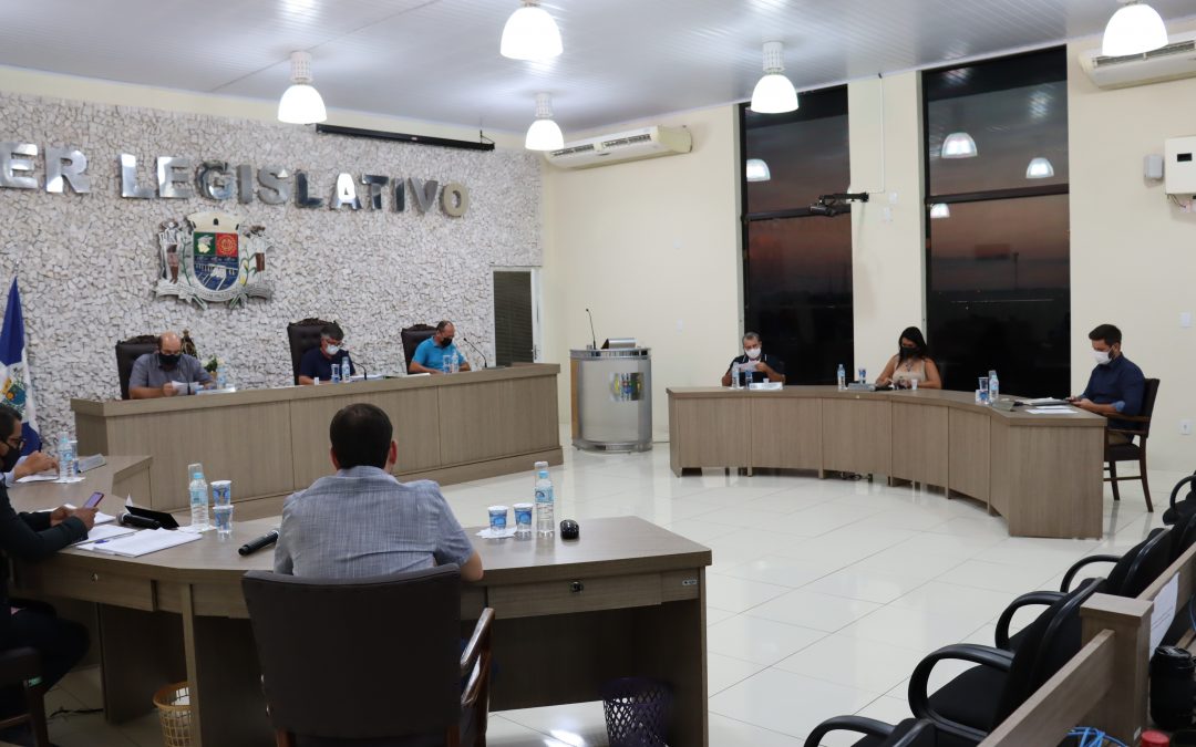 Doze requerimentos questionam gestão de Abelardo Simões