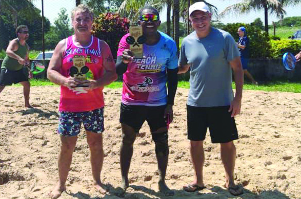 Baririense conquista torneio de beach tennis