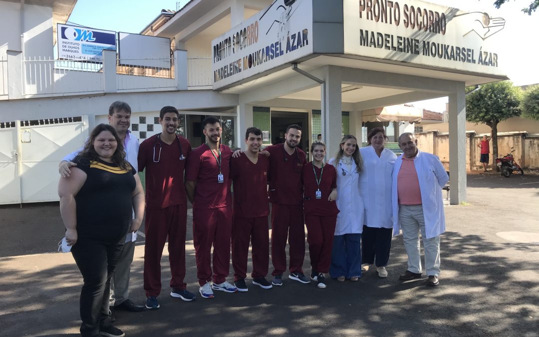 Alunos de medicina fazem estágio na Santa Casa de Bariri