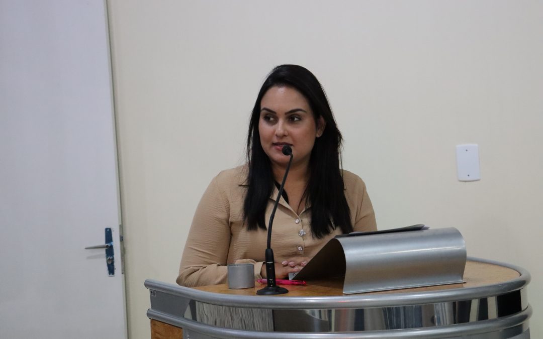 Diretora de Ação Social apresenta projeto de acolhimento aos vereadores