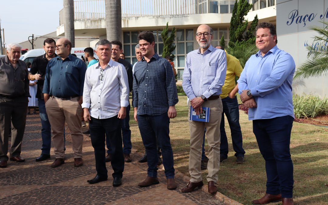 Secretário Rubens Cury visita Bariri