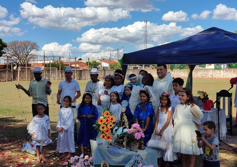 Festa do Livramento reúne crianças e devotos da padroeira