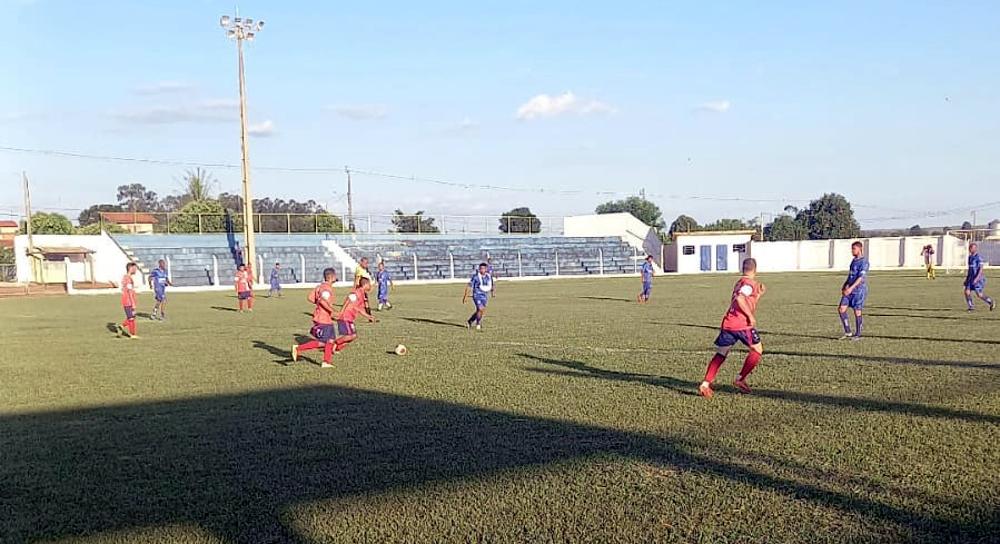 Bariri: Campeonato Municipal no Faridão começa com muitos gols