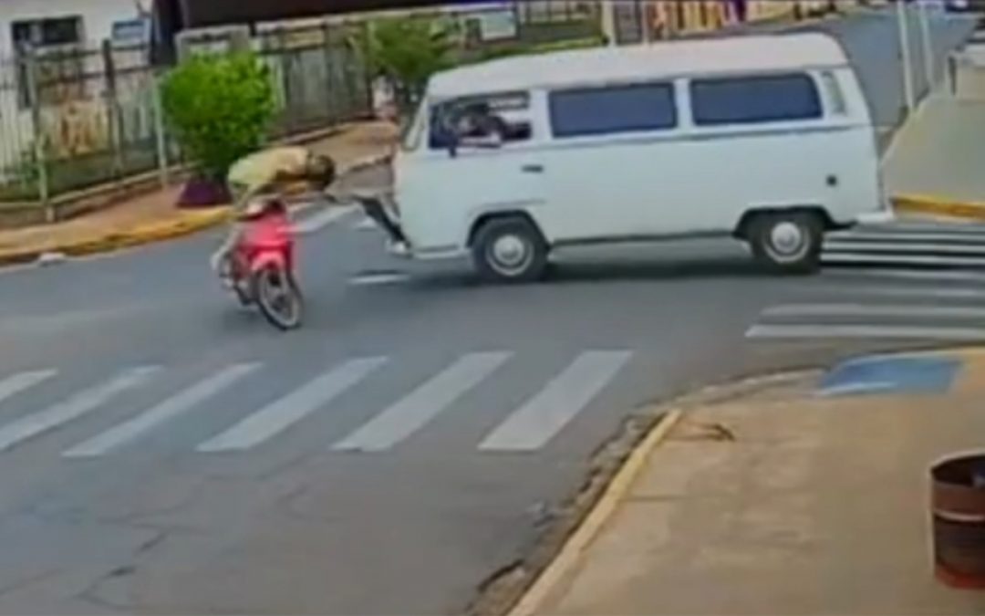 Acidente resulta em quatro BOs; médico é afastado após divulgação de vídeo