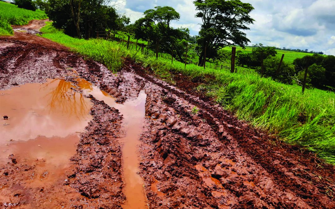 Agricultor reclama das condições da estrada do Bom Sucesso